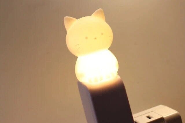 声に反応するダイソーのボイスコントロールライト