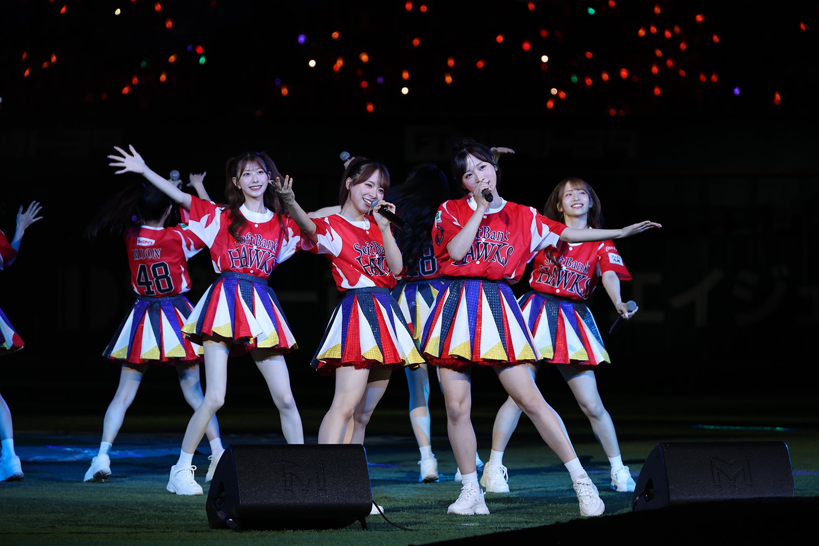 画像6/9) 篠田麻里子、地元福岡で豪快ピッチング AKB48は