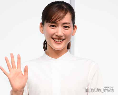 綾瀬はるか、新型コロナウイルス感染 肺炎で入院も「現在は回復」<全文>
