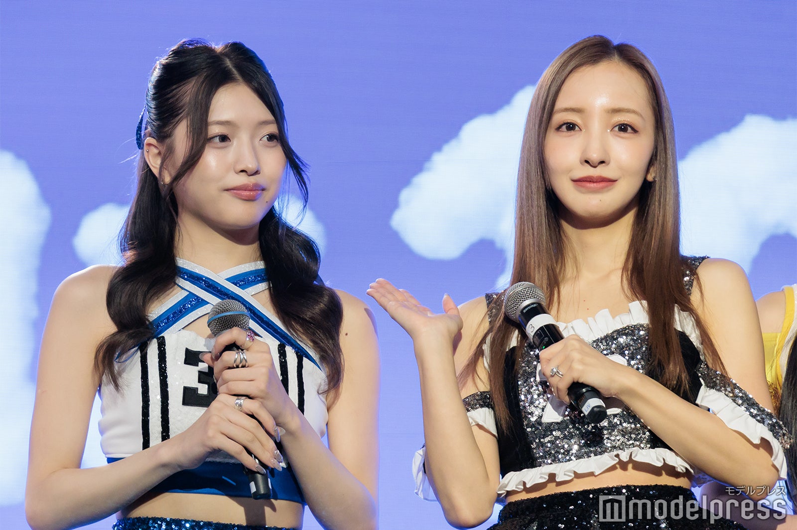 堀口美澪、板野友美（C）モデルプレス