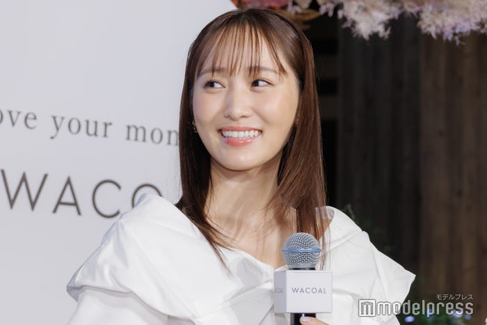 菅井友香(C)モデルプレス