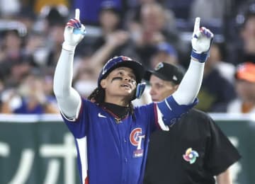 台湾が先制！4番張育成が韓国先発・柳賢振から先制本塁打 東京ドーム熱狂