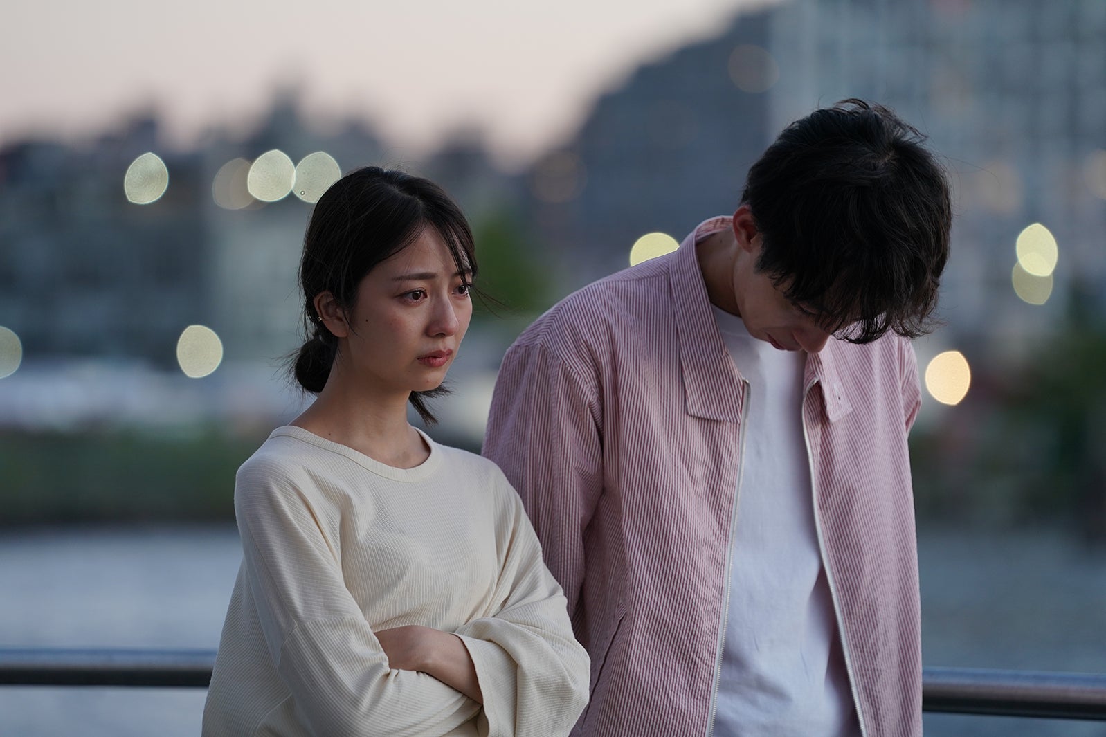 小島梨里杏、小野翔平「恋愛ドラマな恋がしたい in NEW YORK」第2話（C）AbemaTV, Inc.