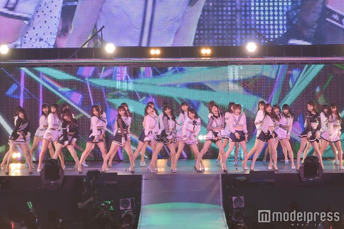 Nmb48山本彩 ピンクグラデ風 斬新ヘアに絶賛の声 最高に似合う 真似したい モデルプレス Nmb48山本彩 ピンクグラデ風 斬新ヘアに絶賛の声 最高に似合う 真似したい モデルプレス