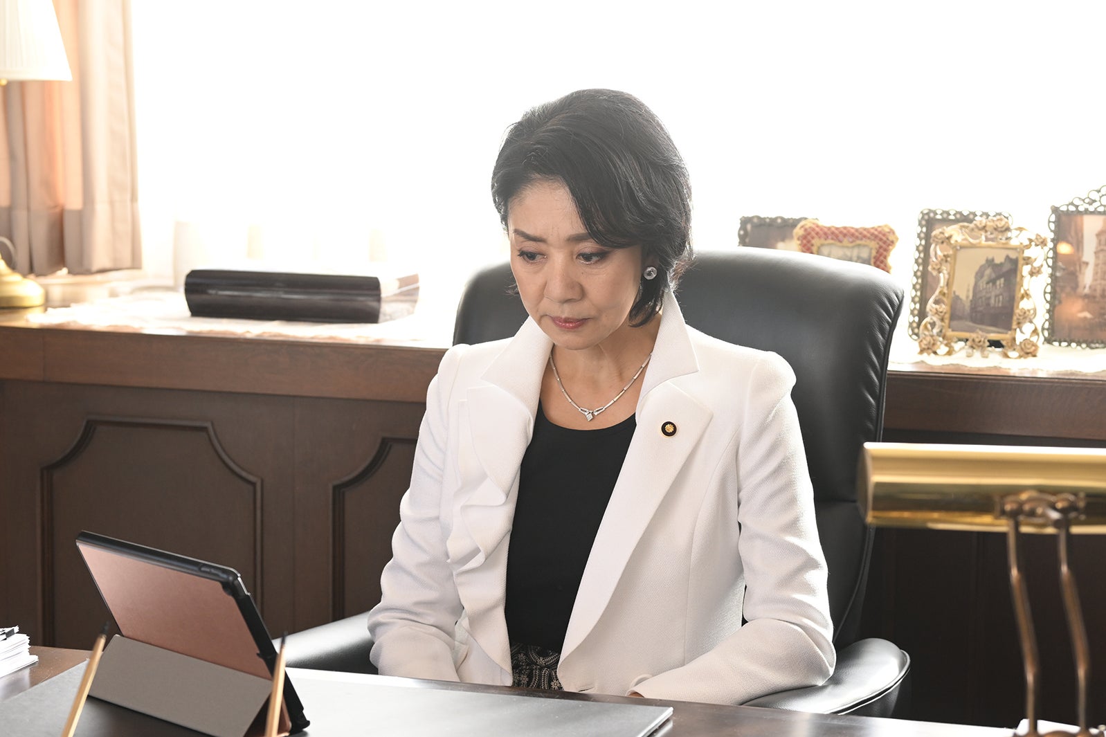 片平なぎさ「罠の戦争」第8話より（C）カンテレ