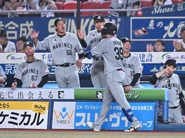 ロッテ 井上が自身初の2試合連続本塁打「初球からしっかり振れたのでそれが良い結果に繋がった」マエケンから一発