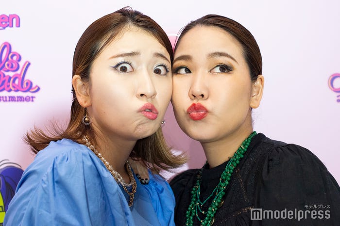 平成フラミンゴ(NICO、RIHO)(C)モデルプレス