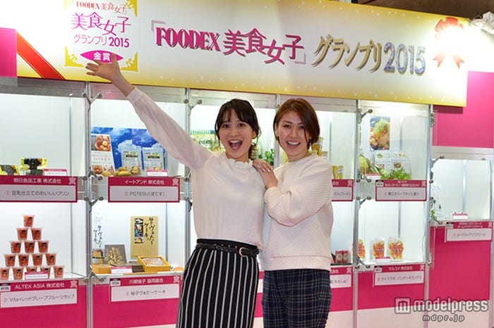 第3回「FOODEX美食女子」グランプリブース/(左から)佐々木依里、芽衣子