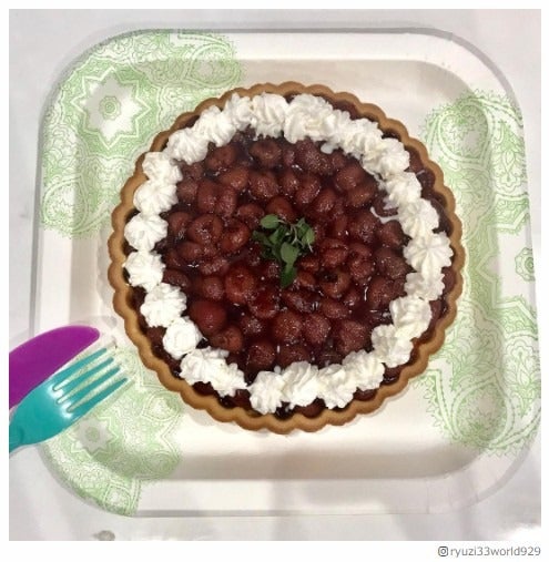 りゅうちぇる“手作り”ケーキを披露　第1子妊娠中のぺこへの心遣いが「素敵過ぎる」と話題