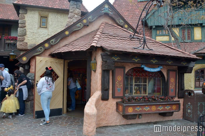 お土産ショップ(C)モデルプレス