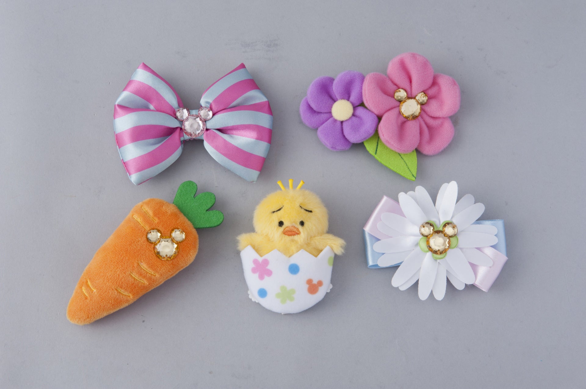 パッチン各500円（C）Disney