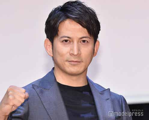 V6岡田准一、映画のPRそっちのけでフェンシングに夢中 金メダリスト相手に突きを披露<燃えよ剣>