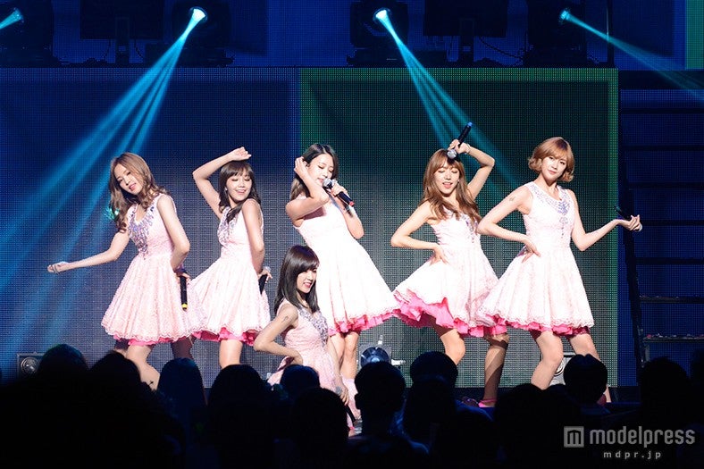 「Apinkだけの魅力がある」セクシーはお預け？初日本ツアーで改めて宣言 ファンのサプライズに涙も