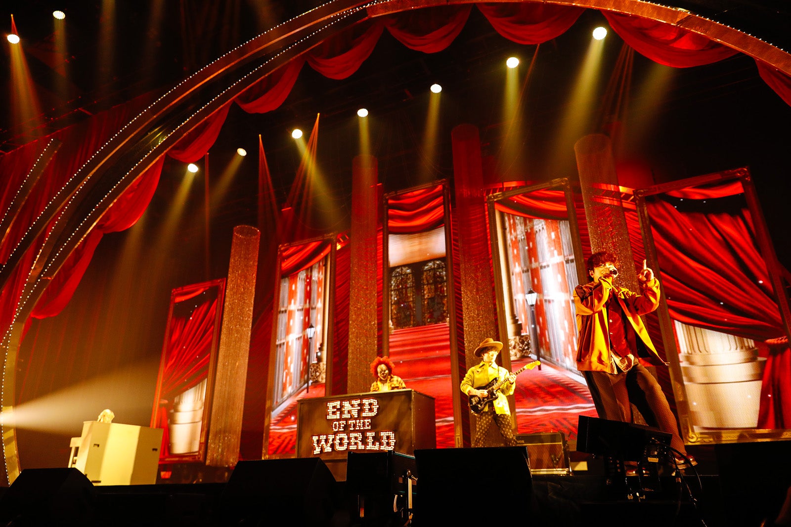 SEKAI NO OWARI（C）上山陽介