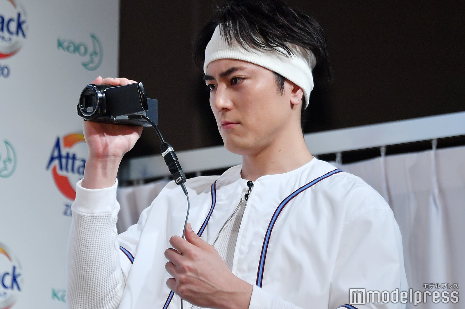 カメラマンをつとめた間宮祥太朗（C）モデルプレス