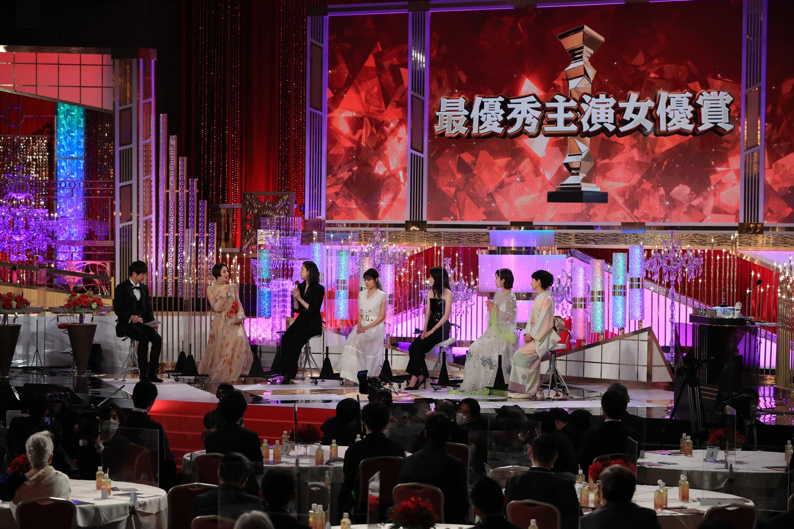 羽鳥慎一、長澤まさみ、天海祐希、有村架純、永野芽郁、松岡茉優、吉永小百合（C）東京写真記者協会