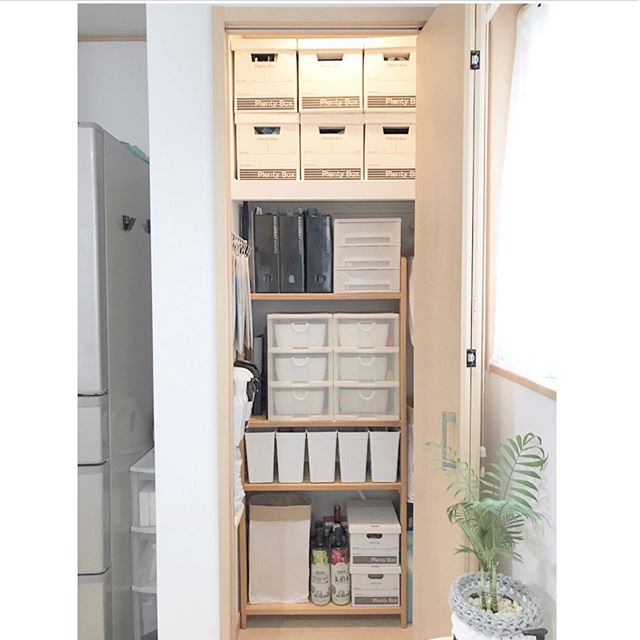 クローゼットは上段までムダなく使おう 100均グッズでできる収納アイデア集 モデルプレス