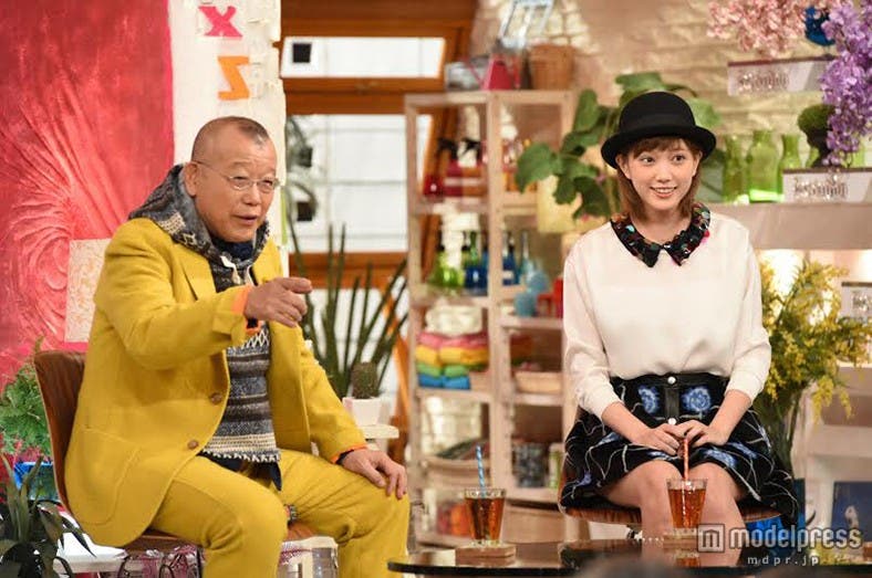 息のピッタリ合ったトークを展開した(左から)笑福亭鶴瓶、本田翼/(c)TBS