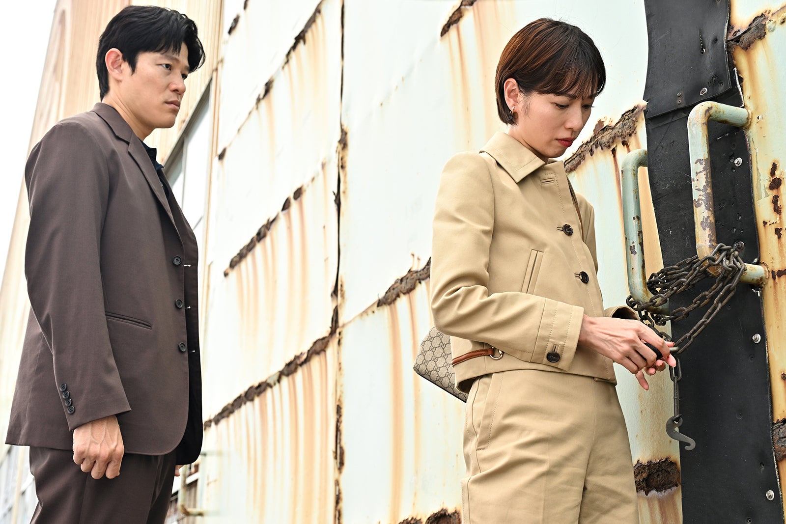鈴木亮平、戸田恵梨香「リブート」第4話（C）TBS