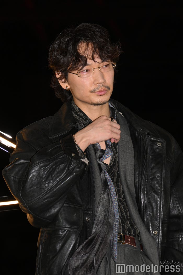 綾野剛(C)モデルプレス