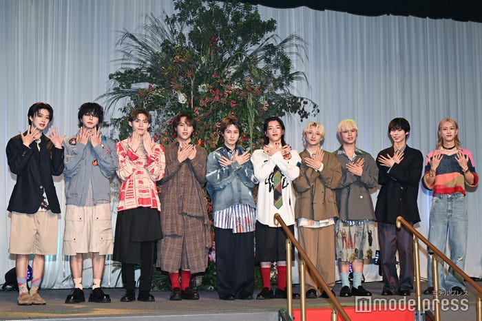 BUDDiiS/(左から)FUMINORI、SEIYA、TAKUYA、KEVIN、YUMA、SHOOT、FUMIYA、SHOW、HARUKI、MORRIE(C)モデルプレス