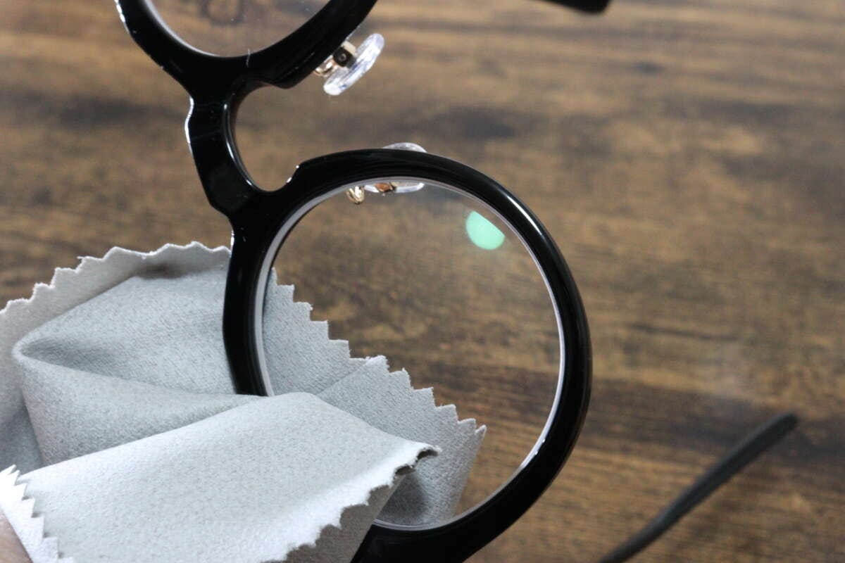 ダイソー　メガネ拭きクロス（くもり止め）　使用方法