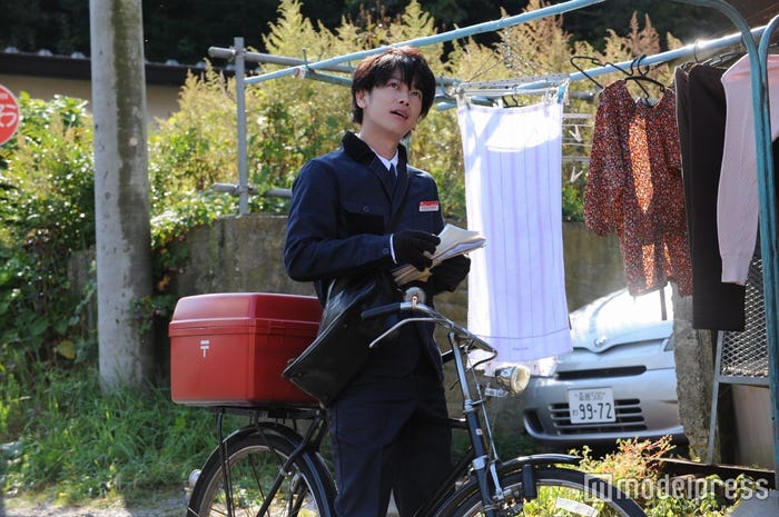 佐藤健(C)2016 映画『世界から猫が消えたなら』製作委員会