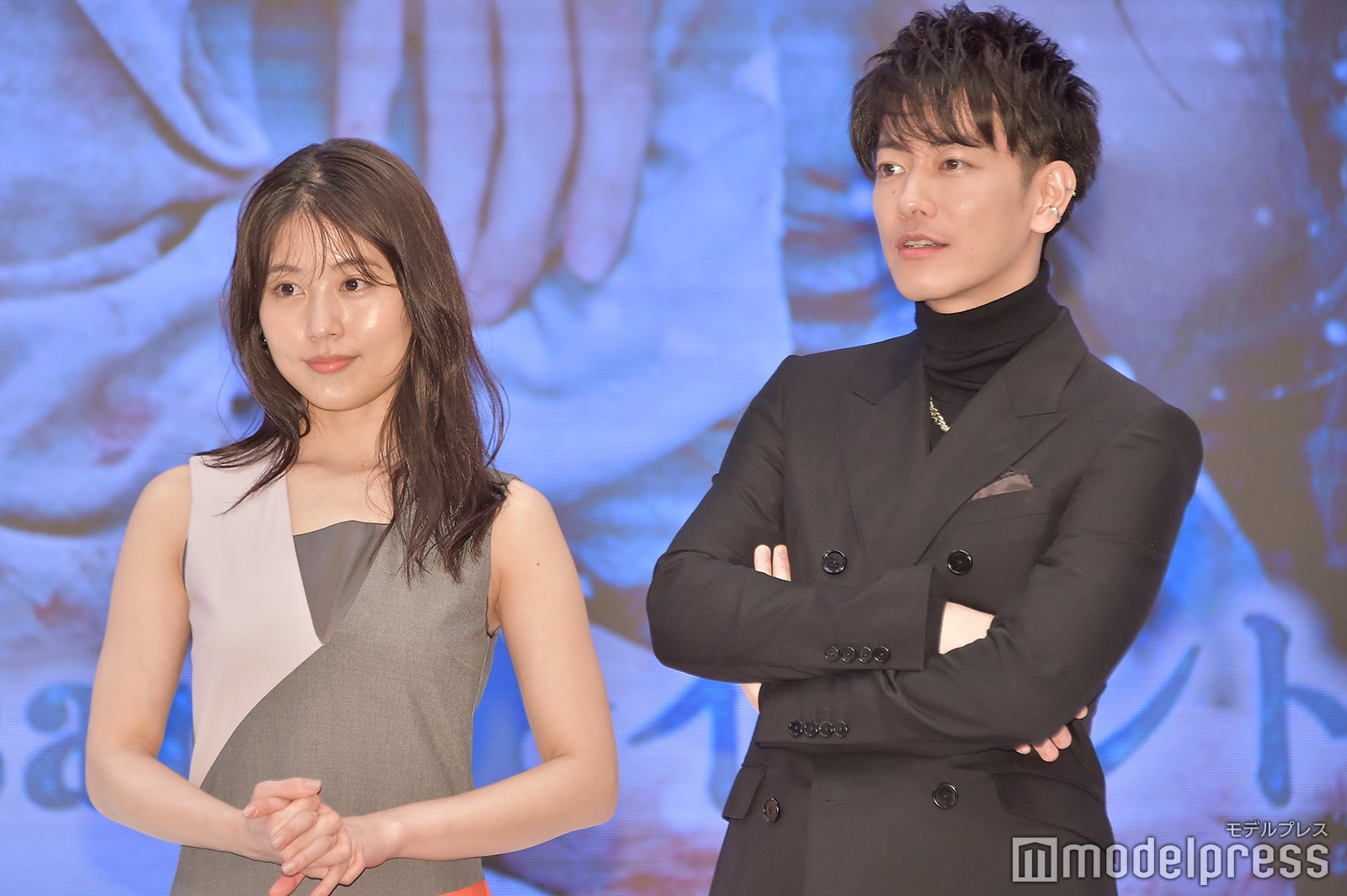 佐藤健、有村架純（C）モデルプレス