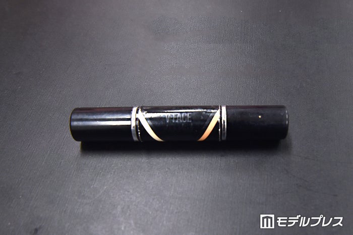 Cyberjapan Dancersの私物メイクポーチ公開 これだけは欠かせない コスメは 人気急上昇中のjunon Mirin Haruka Rioを直撃 モデルプレス