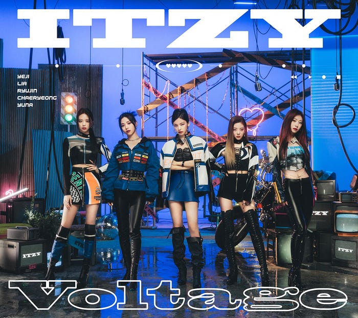 ITZY「Voltage」初回限定盤(提供写真)