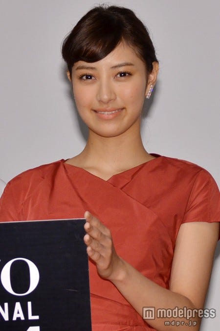 Non No モデル岡本あずさ ドレスで美脚披露 第27回東京国際映画祭 で新たな挑戦 モデルプレス Non No モデル岡本あずさ ドレスで美脚披露 第27回東京国際映画祭 で新たな挑戦 モデルプレス