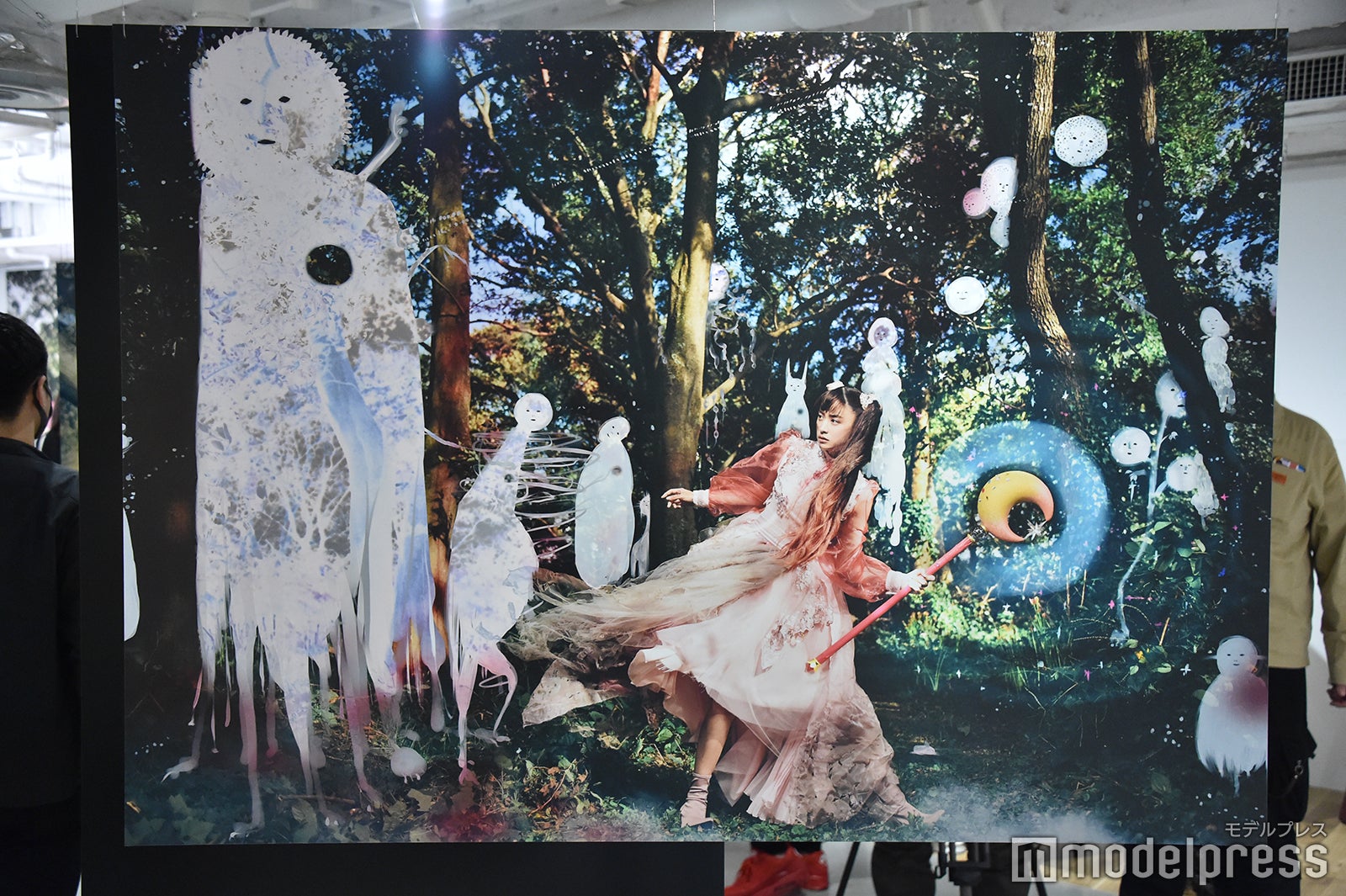 展覧会『魔法少女 山本美月』の様子（C）モデルプレス