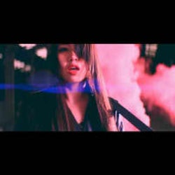 阿部真央、アルバム『まだいけます』表題曲のMVでヘビと初共演