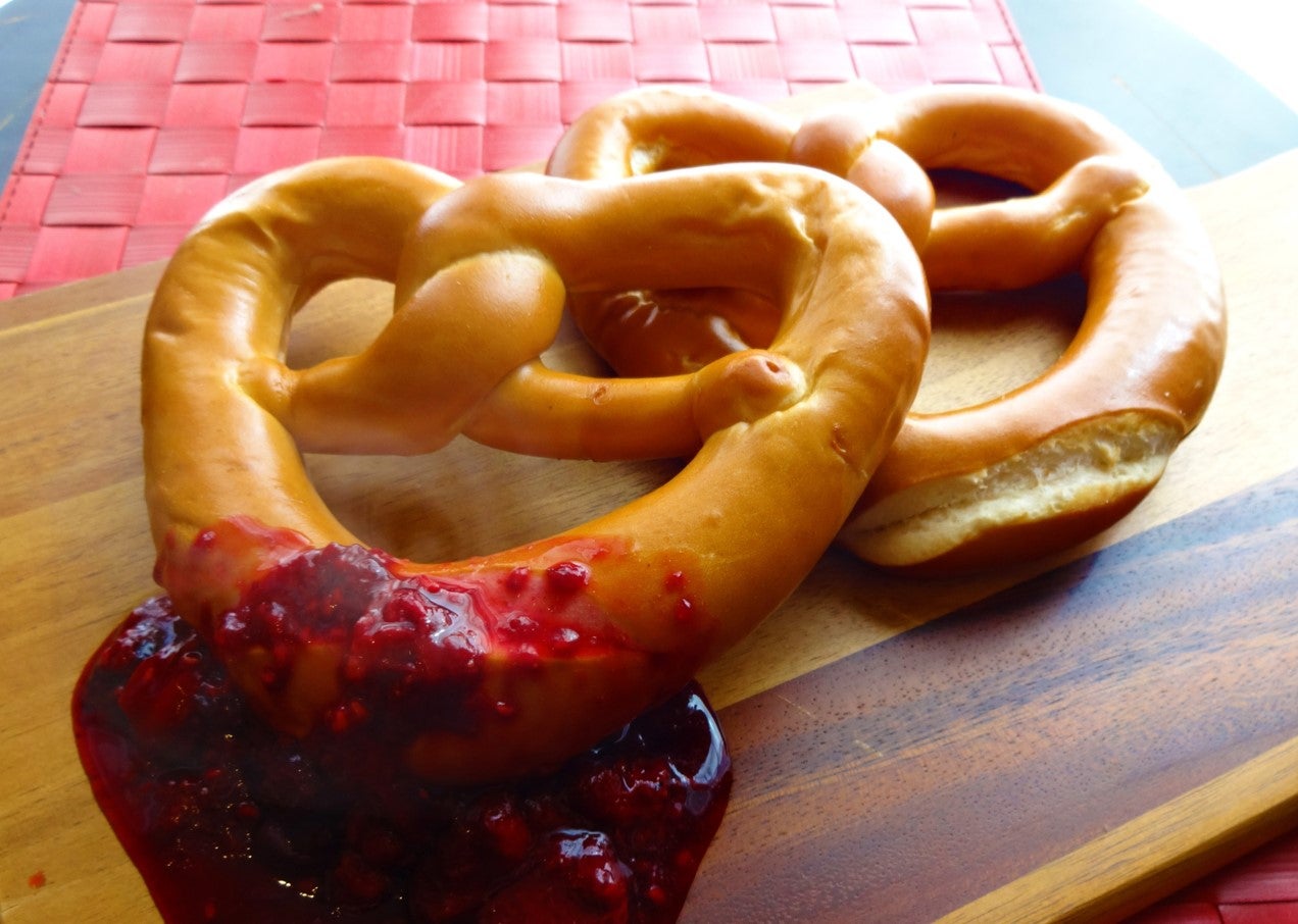 ジャーマンプレッツェルのローテグリッツェ風／画像提供：横浜赤レンガ