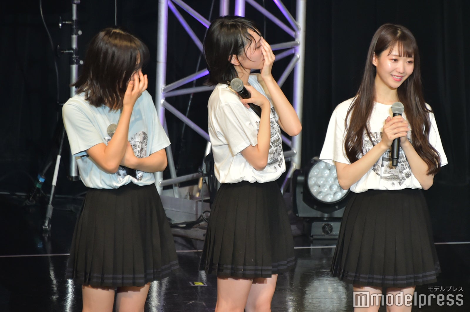 佐々木舞香からの手紙にメンバー涙 ／＝LOVE （C）モデルプレス