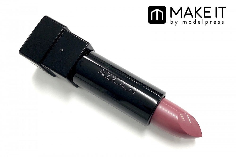 ADDICTION／リップスティック ピュア／028 Carmen Rhapsody／2,800円（税抜） (C)メイクイット