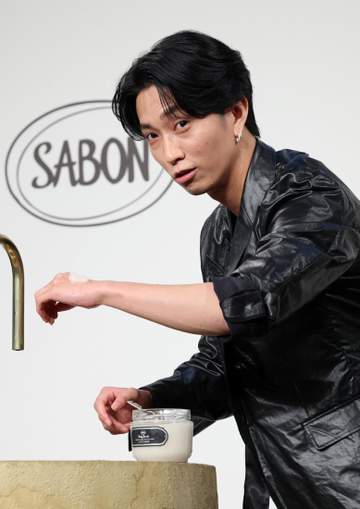 SixTONES田中樹「いい男の休日」アピール！アンバサダー就任会見「違った見出しの媒体さんはメモします」に報道陣も爆笑