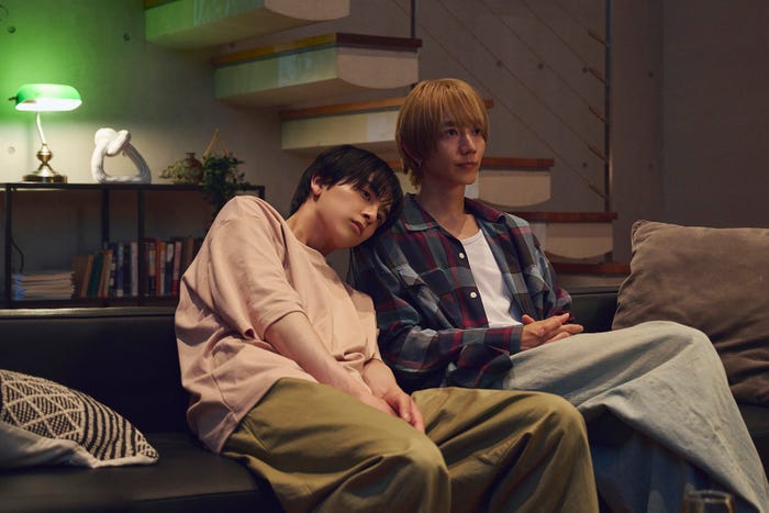 新原泰佑、駒木根葵汰「25時、赤坂で Season2」第1話(C)「25時、赤坂で Season2」製作委員会