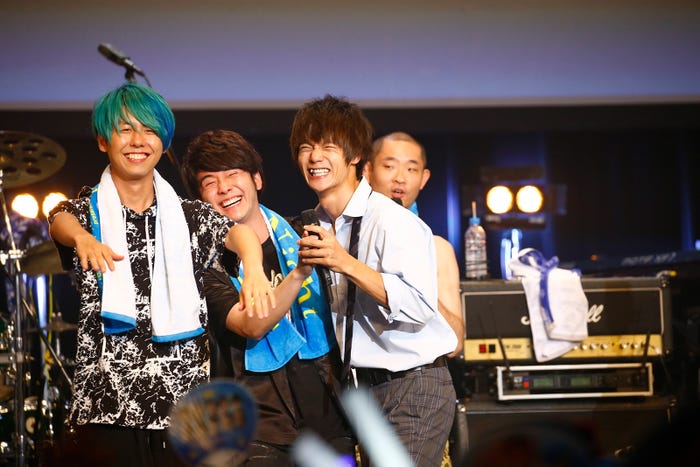 Mrs. GREEN APPLEもステージ上で凡下高メンバーとコラボ(提供写真)
