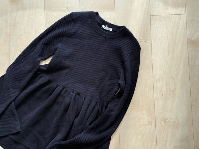 GUペプラムニットプルオーバー GUペプラムニットプルオーバーのNAVY