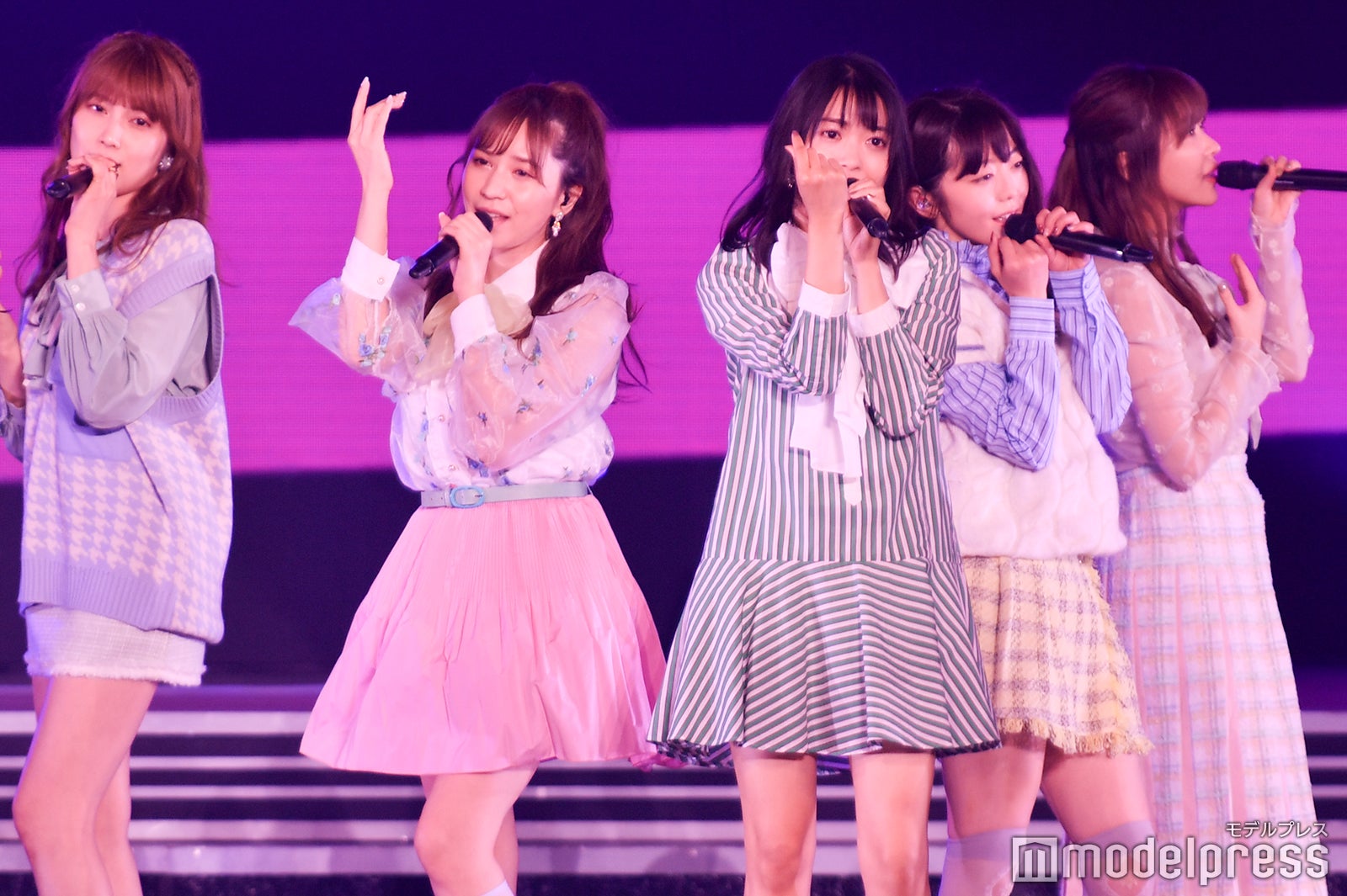 入山杏奈、河西智美、北原里英、峯岸みなみ、指原莉乃「峯岸みなみ卒業コンサート～桜の咲かない春はない～」（C）モデルプレス