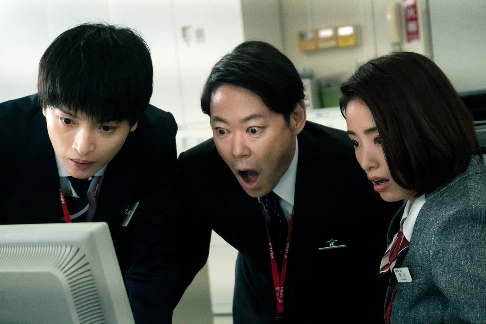 玉森裕太、阿部サダヲ、上戸彩（C）2023映画「シャイロックの子供たち」製作委員会