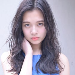 黒髪ロングは前髪なしで垢抜け女子になれる魔法のヘア モデルプレス
