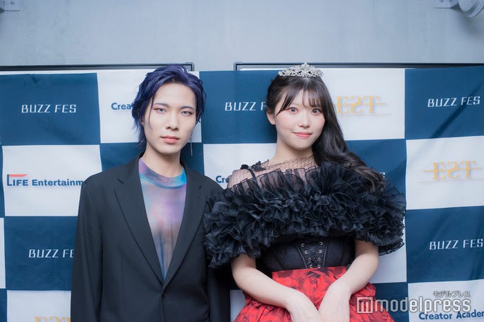 ウルカさん、めぐさん(C)モデルプレス