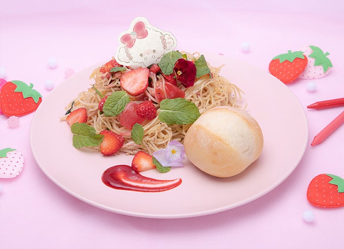 どきどきするみゅん‥ときめき いちごパスタ税込1,430円(C)2021 SANRIO CO.,LTD.S/F・G