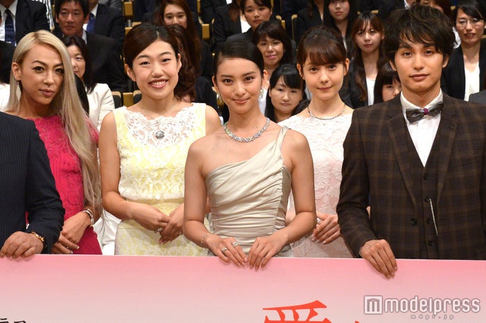 滝沢秀明 甘い言葉 の連続に照れ ファンからは期待の声 毎日聞きたい モデルプレス