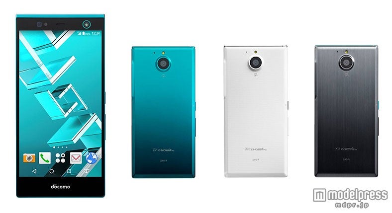 “見つめたくなる”スマートフォン「ARROWS NX F-04G」