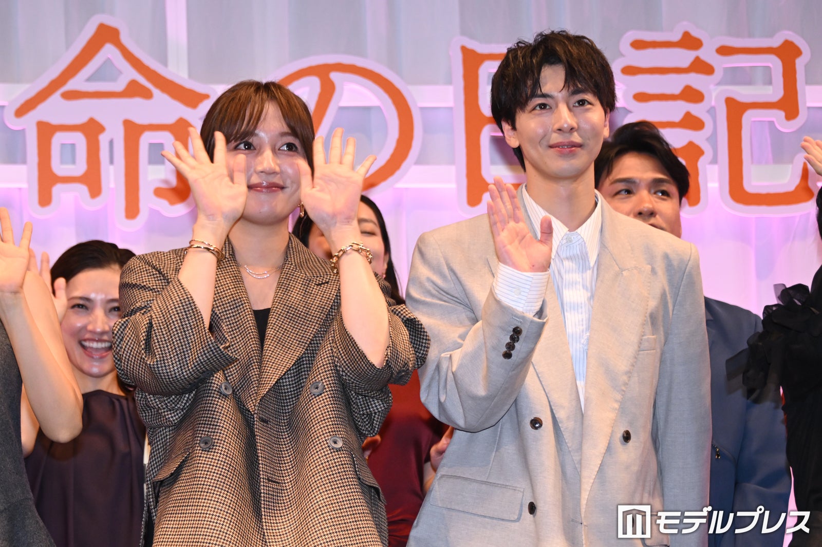 川口春奈、高杉真宙（C）モデルプレス