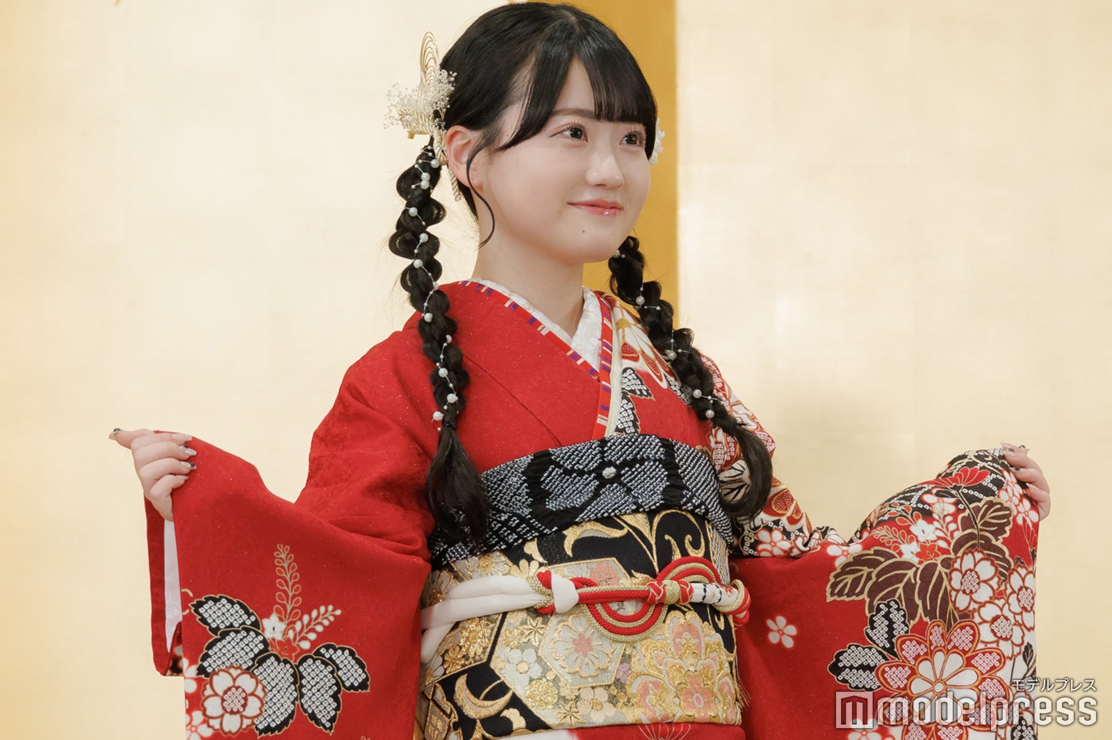 布袋百椛（C）モデルプレス