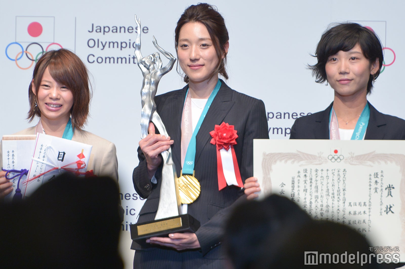 高木菜那、菊池彩花、高木美帆 （C）モデルプレス